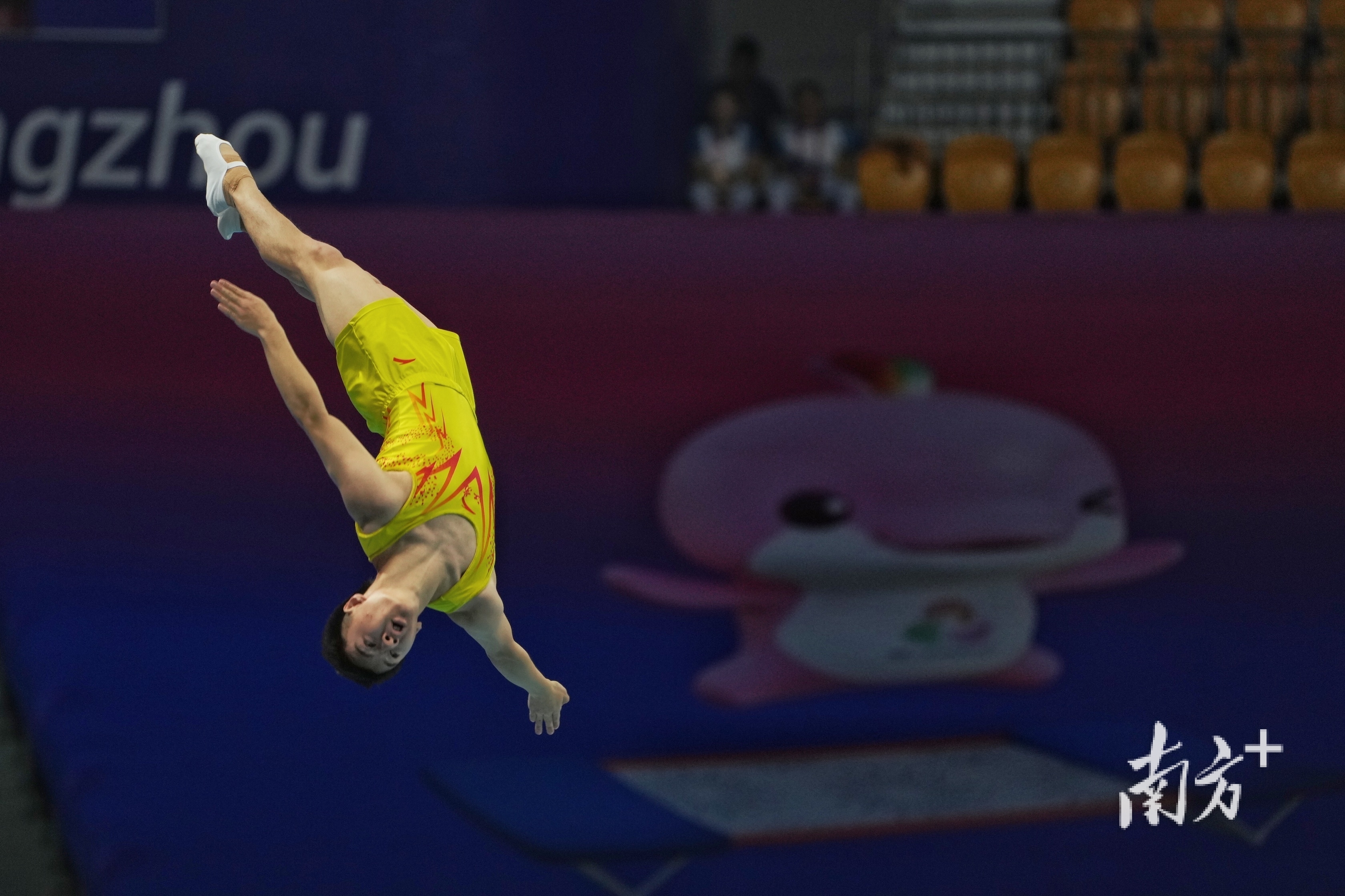 tenan, 来源, 步手枪